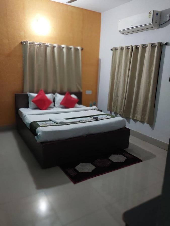 Hotel Madison Homes 布巴内什瓦尔 外观 照片