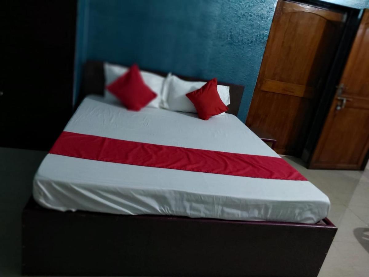 Hotel Madison Homes 布巴内什瓦尔 外观 照片
